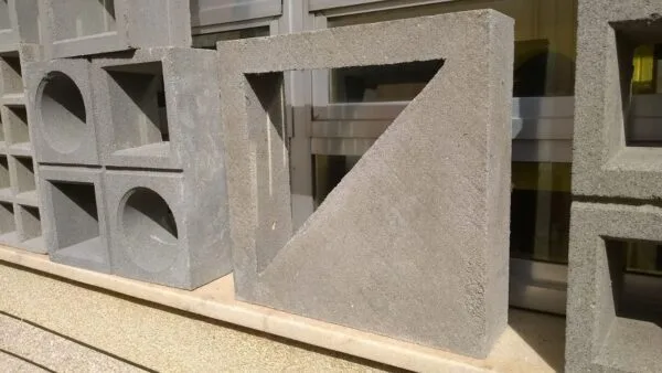 Elemento Vazado de Concreto Modelo Pirâmide 30x30x8cm