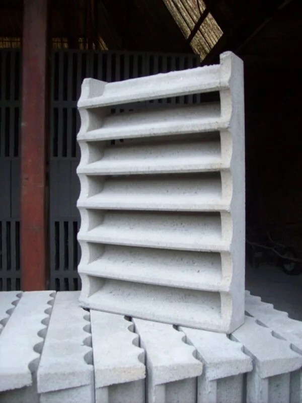 Elemento Vazado de Concreto Modelo Veneziana 35x50x8cm